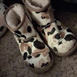 UGG Kids Cow-Print Shearling Boots - Black & Tan